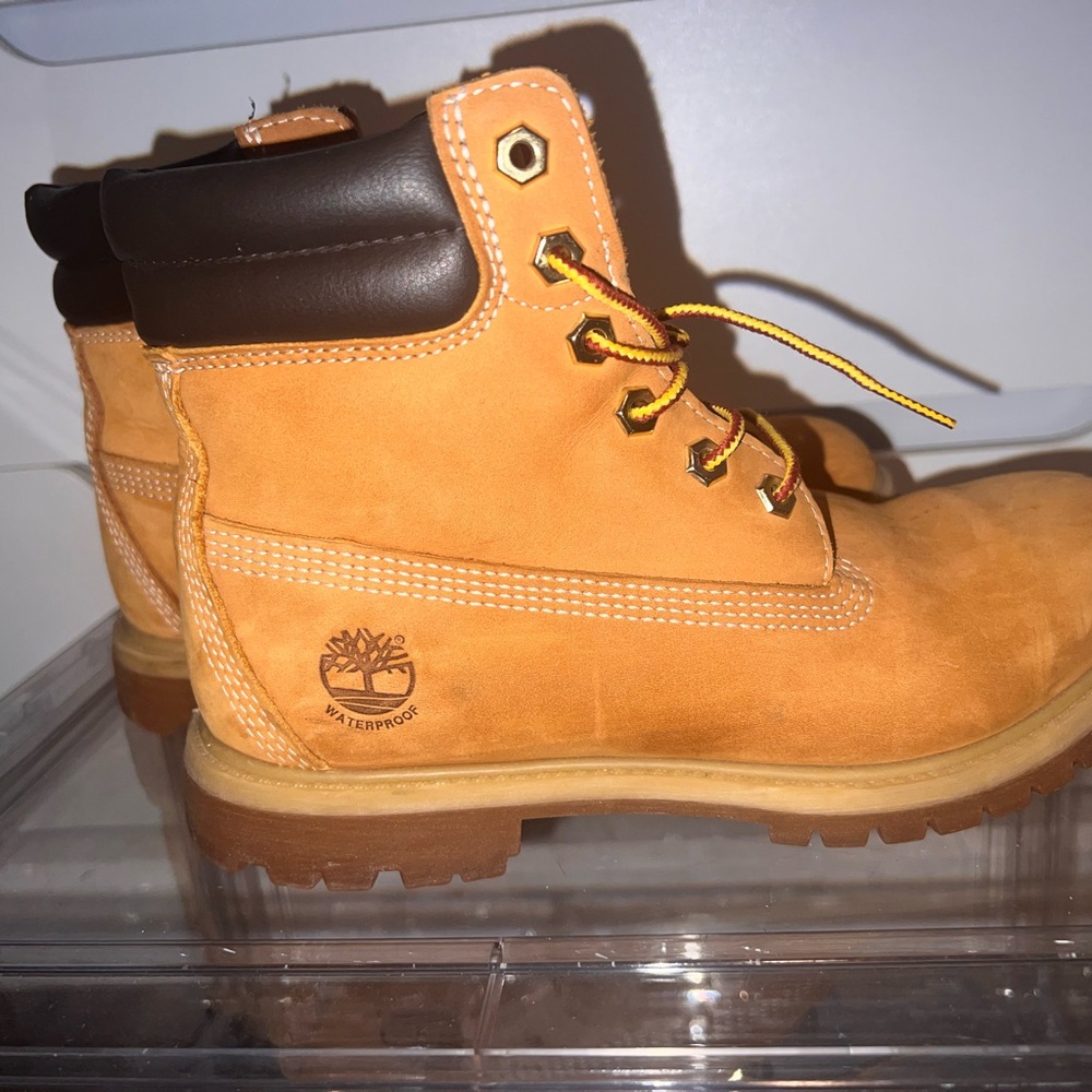 Timberland waterproof boots size 8 classic wheat Nubuck Leather